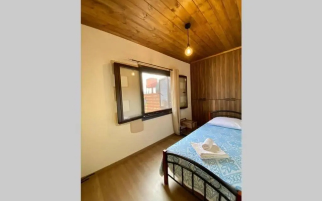 Nikos Traditional House