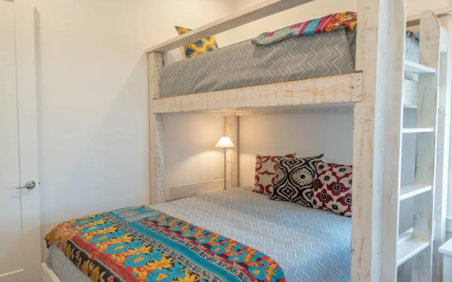 Sunflower 8 2 Bedroom Cabin