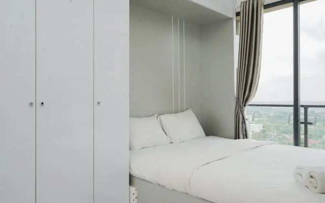 Homey And Warm Studio At Sky House Bsd Apartment