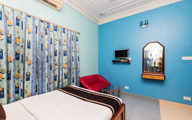 Landmark AB Block Hotel By OYO Rooms