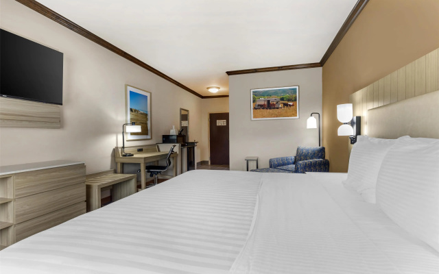 Best Western Red River Inn & Suites