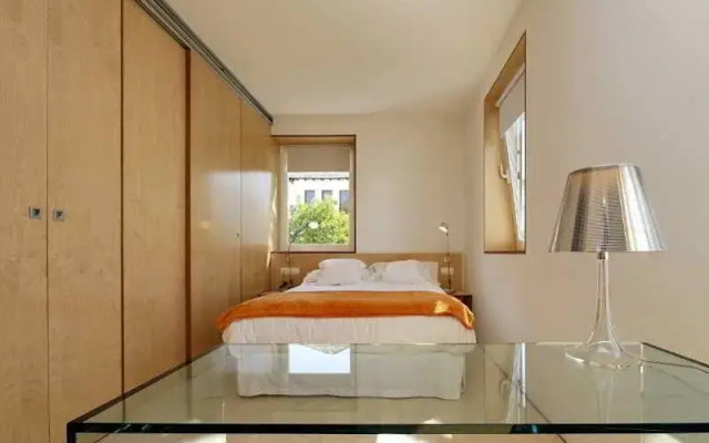 Hotel Holos