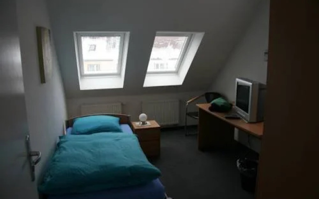 Hotel Und Pension Le Petit