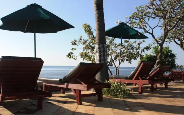 Cleopatra Beach Bungalows