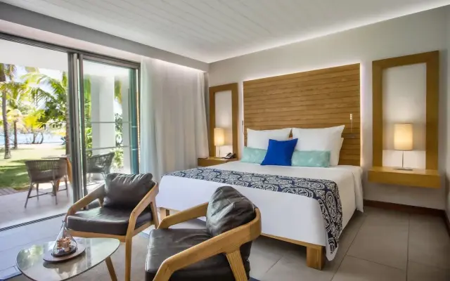 Paradis Beachcomber Golf Resort & Spa