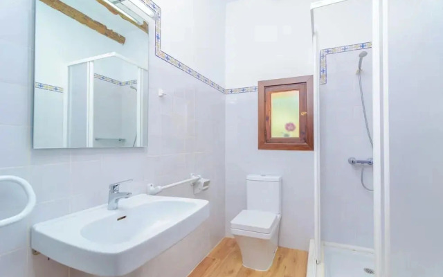 Villa in Manacor With Pool & Tennis Court