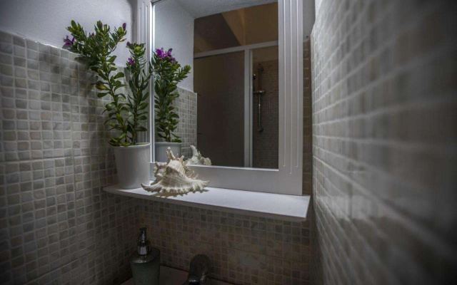 Lisetta Rooms