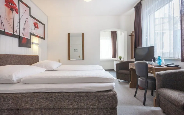 Union Hotel by TM