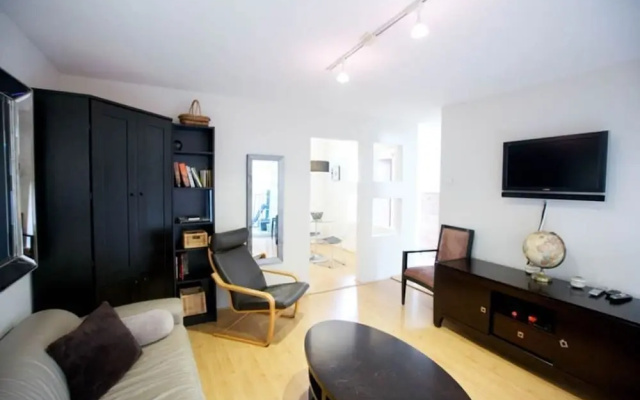 Castro Central Apartment
