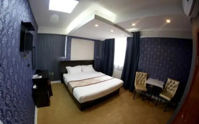 9n9 Hotel