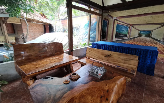 Bakungan Family Homestay by OYO Rooms