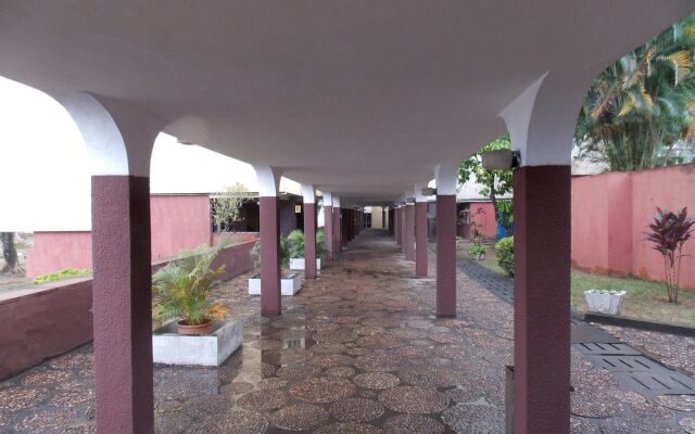 Отель Unilag Guesthouses And Conference Centre вид на фасад