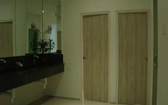 Bali Caps Hostel