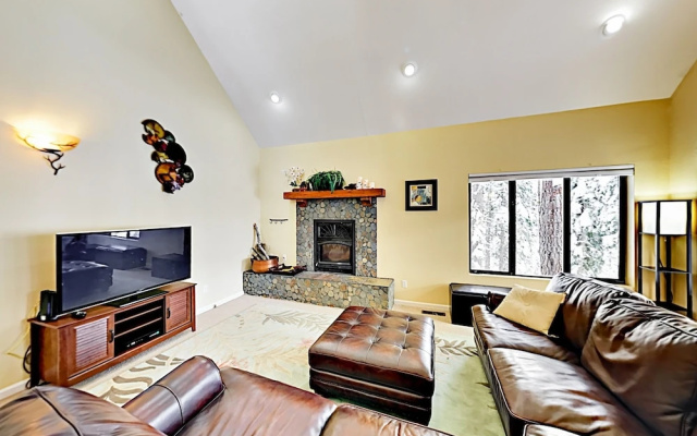 13784 Truckee - 4 Bedroom Home
