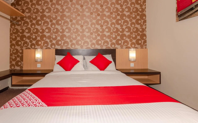 OYO 1009 Regalo Hotel