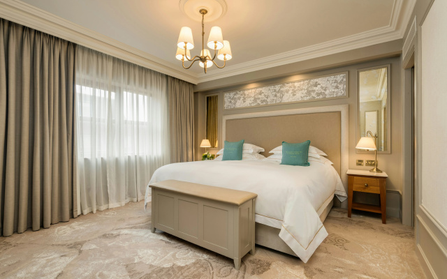 Brooks Hotel