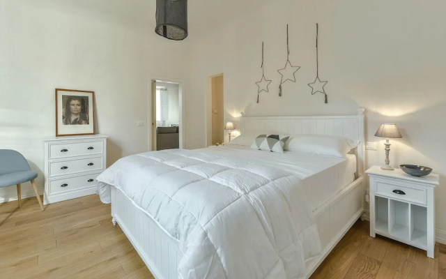 Oltrarno Elegance