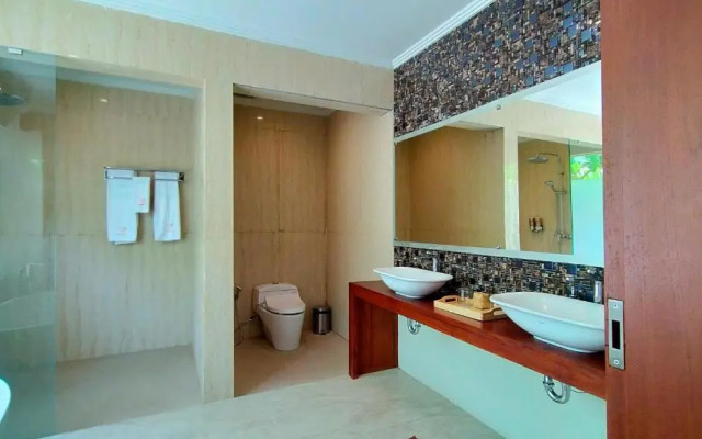 The Grand Villandra Resort