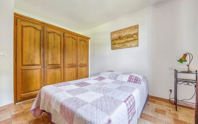 Alluring Holiday Home in Seguret With Private Swimming Pool