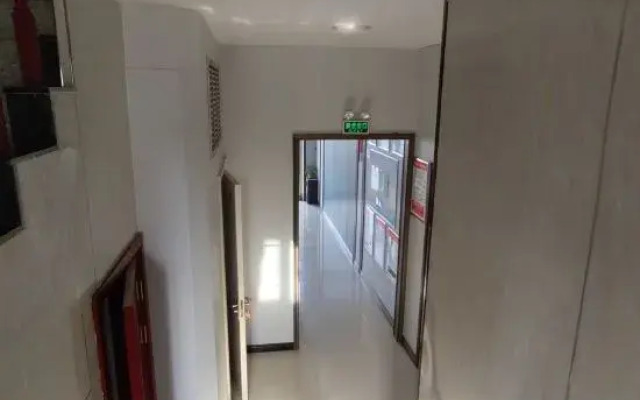 Pianguan Laoniuwan Business Hotel