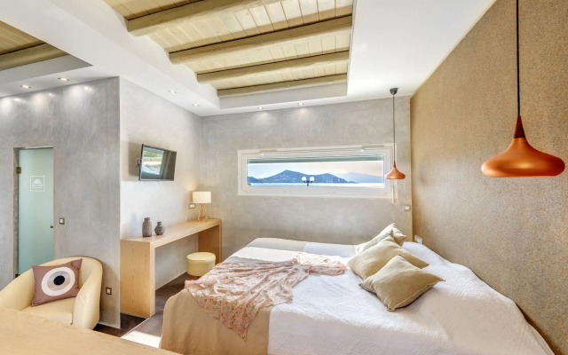 Nissaki Beach Hotel