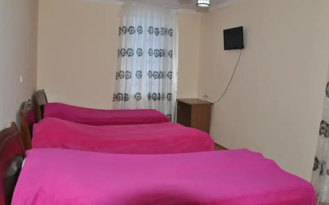 Lamani Hotel