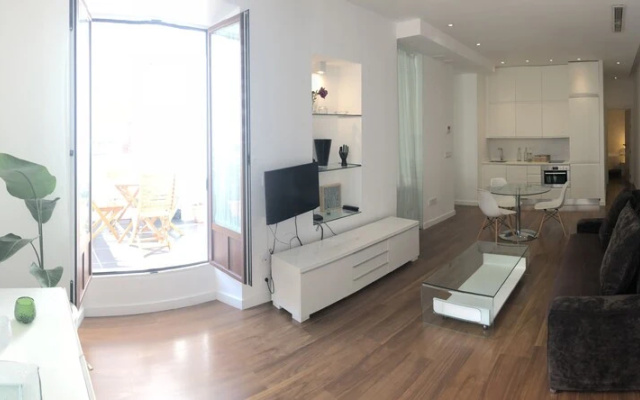 Las Rejas Apartment