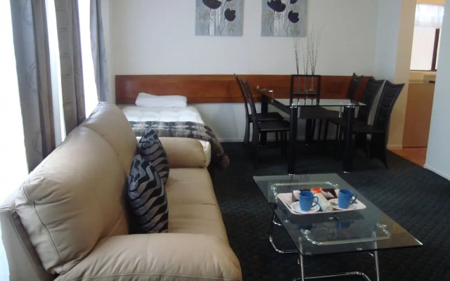 Airport Travel Air Motel