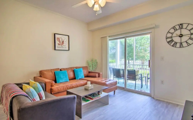 Porch & Community Perks: Walkable Lewes Condo