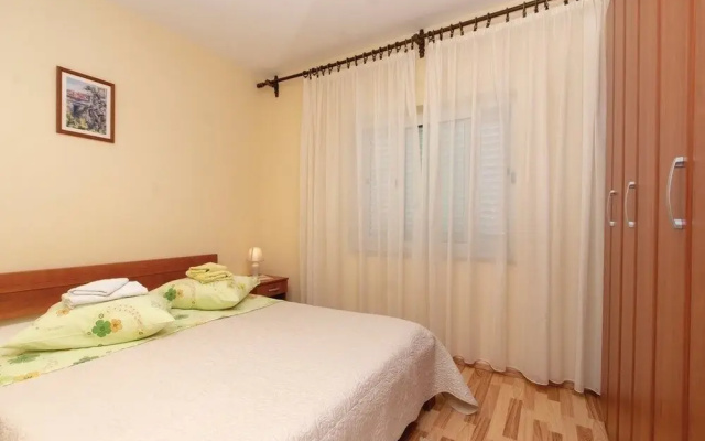 Zdravko - Comfortable & Close to the sea - A2