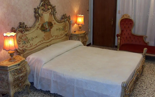 B & B Privacy