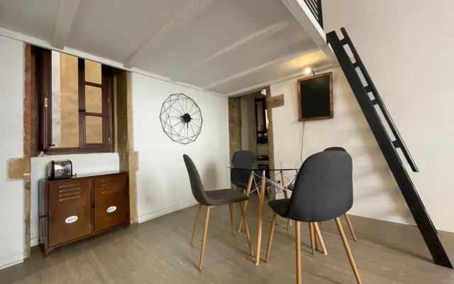Appartement Cosy Au Coeur du Vieux Lyon (Adults Only)