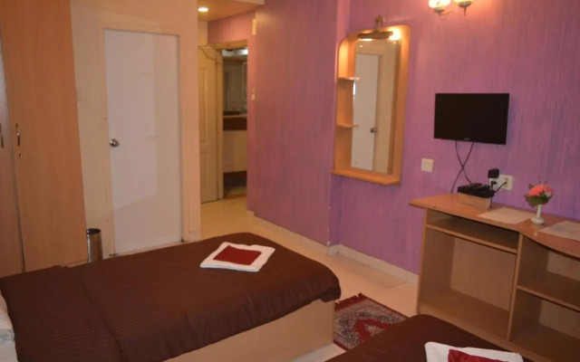 Hotel Poonam
