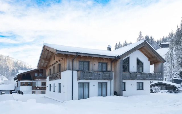 Chalet in Saalbach Near Ski Slopes