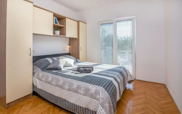 Apartment Radovic Nives