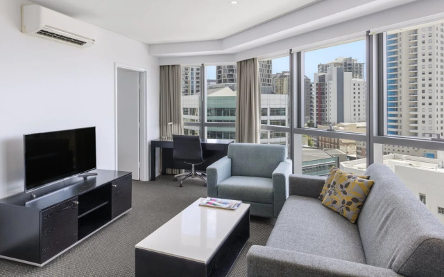 Meriton Serviced Apartments Adelaide Street
