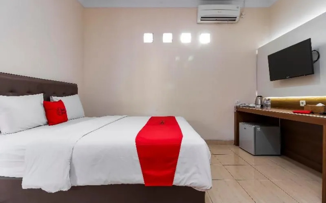 RedDoorz Plus Near Taman Lalu Lintas Bandung