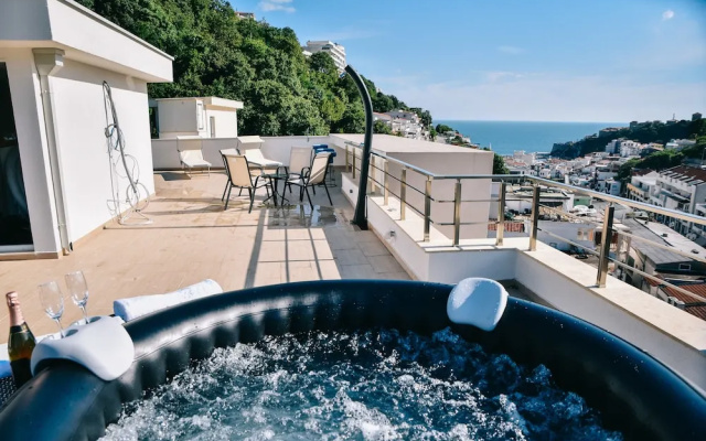 Riva Luxury