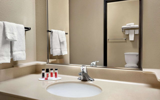 Baymont by Wyndham Sioux Falls West (67058) Sioux/ Near Airport