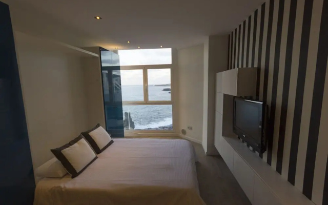 Virginia's Dream Panoramic Sea View Loft