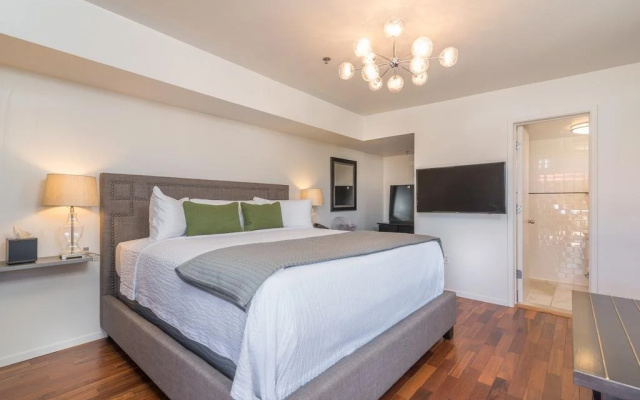 The Greens Hotel - Del Paso Blvd