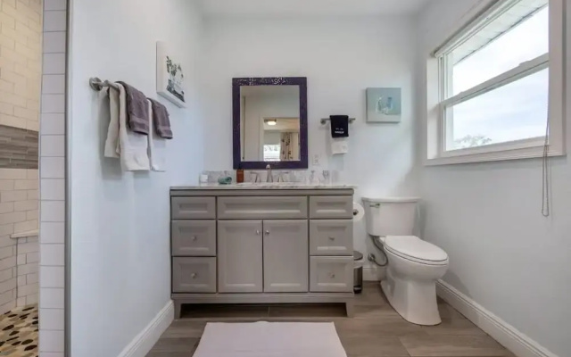Fun Family-friendly Largo Home Heated Pool