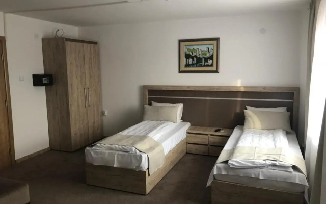 Gros Hotel - Leskovac