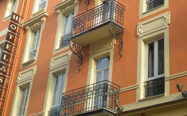 Отель Hôtel de Suède Франция, Ницца - 8 отзывов об отеле, цены и фото номеров - забронировать отель Hôtel de Suède онлайн вид на фасад