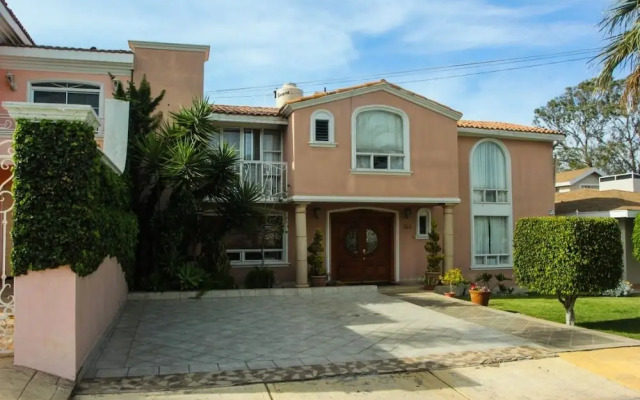 La Casa Rosa