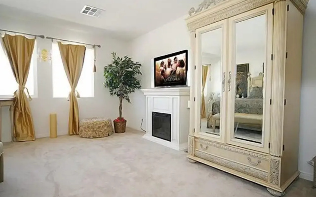 Jewel Estates - Golf Cribs