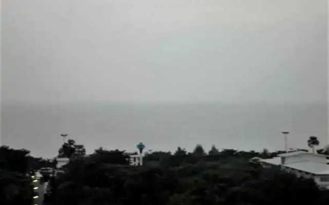 Sea View Beach Condo Jomtien Pattaya Large Pool