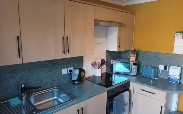 Apartment - Sleeps 5, Free Parking & Sun Terrace