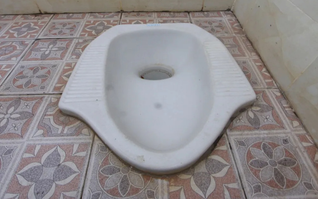 OYO Life 93154 White Kos Jenggala