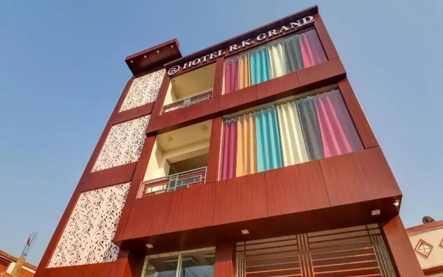 Hotel RK Grand by OYO Rooms